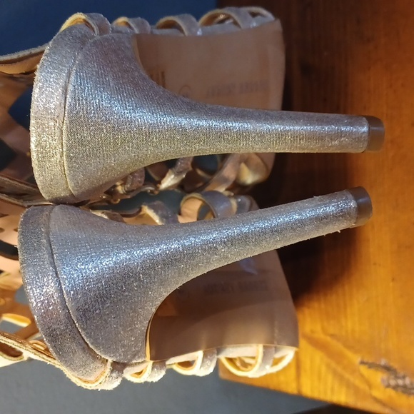 Audrey Brooke heels - Picture 6 of 16